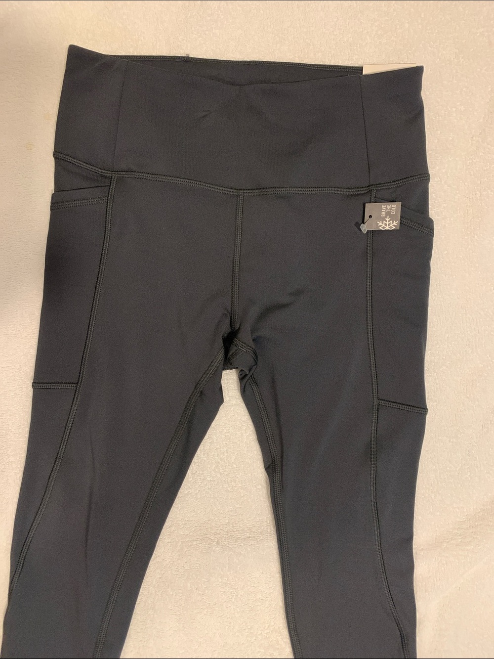 Women’s DSG cold weather compression high rise leggings! NWT
